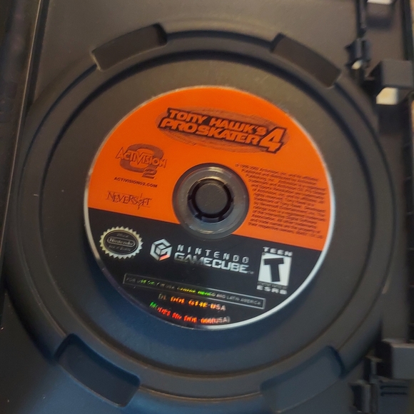 Tony Hawk's Pro Skater 4 GameCube Game - Picture 3 of 3